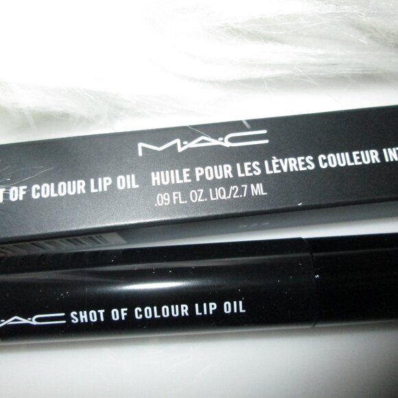 MAC Shot of Colour Lip Oil Shot Of Color Flash Me full size New Authentic - Picture 1 of 3
